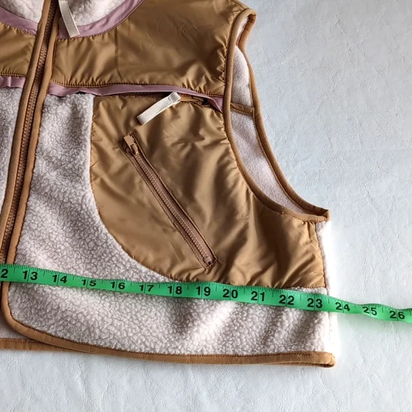 FP Movement by Free People Hit the Slopes Cropped Zip Up Vest Pink Tan Ivory XL - Picture 6 of 10